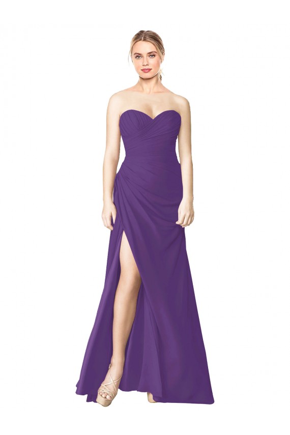 Site de Comprimento Chão Sem Mangas Chiffon Ameixa Roxa Linha A Vestidos de Madrinha