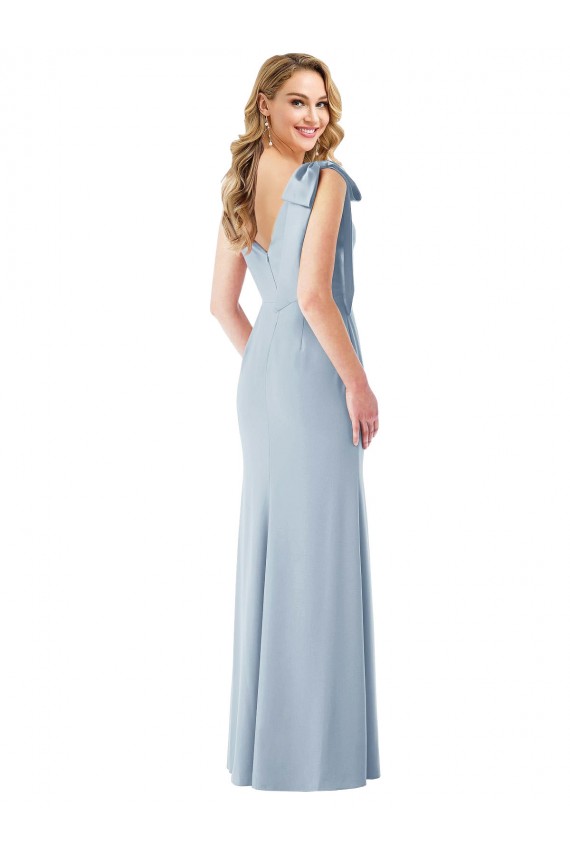 Site de Comprimento Chão Sem Mangas Crepe Esticado Azul Céu Claro Trombeta Sem Mangas Decote V Longo Costas em V Vestidos de Madrinha / Vestidos de Festa