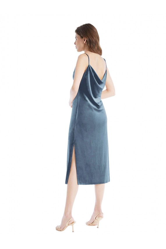 Site de Comprimento Chão Sem Mangas Veludo Elástico Azul Empoeirado Bainha Sem Mangas Um Ombro Vestidos de Madrinha / Vestidos de Festa