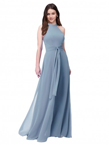 Site de Comprimento Chão Sem Mangas Chiffon Azul Empoeirado Linha A Sem Mangas Decote Alto Vestidos de Madrinha