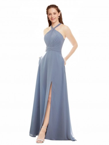 Site de Comprimento Chão Sem Mangas Chiffon Azul Empoeirado Linha A Sem Mangas Cabeçada Vestidos de Festa