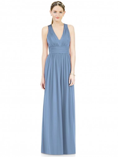 Site de Comprimento Chão Sem Mangas Chiffon Azul Empoeirado Linha A Vestidos Formais / Vestidos de Madrinha