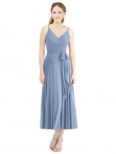 Site de Comprimento Chá Sem Mangas Chiffon Azul Empoeirado Linha A Vestidos de Madrinha
