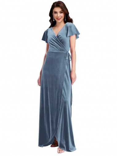 Site de Comprimento Chão Mangas Esvoaçantes Veludo Elástico Azul Empoeirado Linha A Vestidos de Madrinha / Vestidos de Festa