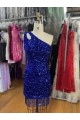 Site de Curto Sem Mangas Lantejoulas Veludo Azul Real Bainha Sem Mangas Um Ombro Vestidos de Festa