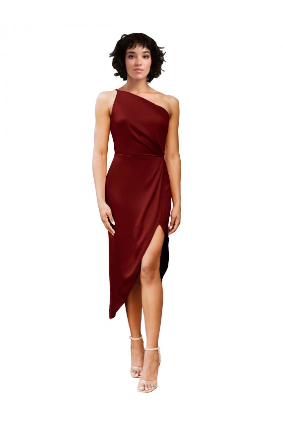 Site de Comprimento Midi Sem Mangas Cetim Elástico Borgonha Bainha Vestidos de Madrinha / Vestidos de Noite / Vestidos de Festa