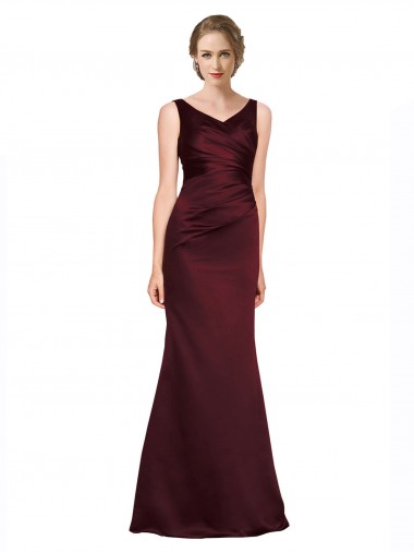 Site de Comprimento Chão Sem Mangas Cetim Borgonha Linha A Sem Mangas Vestidos de Madrinha / Vestidos de Noite / Vestidos de Festa