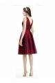 Site de Comprimento Joelho Sem Mangas Cetim Borgonha Linha A Vestidos de Madrinha / Vestidos de Cocktail / Vestidos de Homecoming