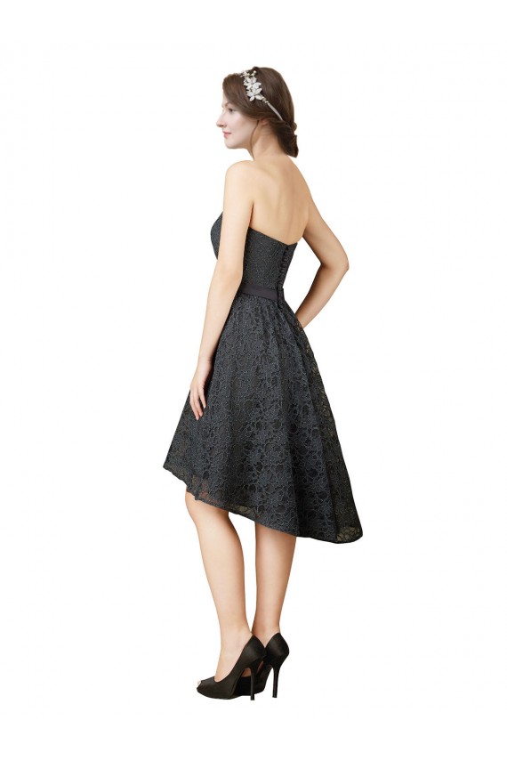 Site de Alto Baixo Sem Mangas Renda Cinza Ardósia Linha A Vestidos de Madrinha / Vestidos de Cocktail / Vestidos de Homecoming