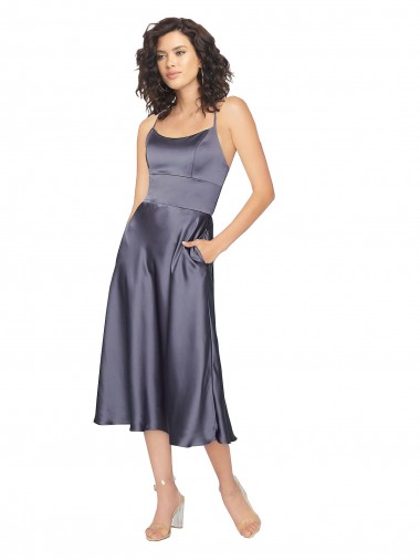 Site de Comprimento Midi Sem Mangas Cetim Sedoso Crepúsculo Linha A Vestidos de Madrinha / Vestidos de Festa / Vestidos de Cocktail / Vestidos de Homecoming