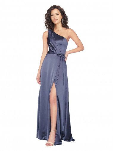 Site de Comprimento Chão Sem Mangas Cetim Sedoso Crepúsculo Linha A Sem Mangas Um Ombro Vestidos de Madrinha / Vestidos de Noite / Vestidos de Festa