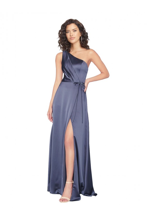 Site de Comprimento Chão Sem Mangas Cetim Sedoso Crepúsculo Linha A Sem Mangas Um Ombro Vestidos de Madrinha / Vestidos de Noite / Vestidos de Festa