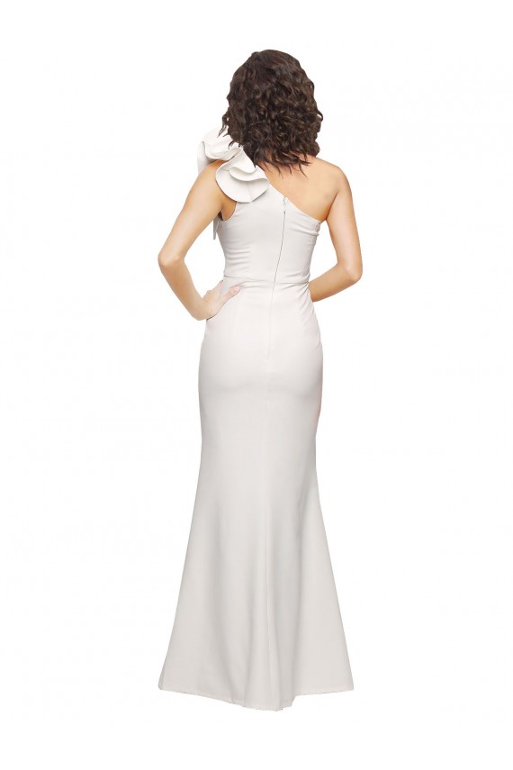 Site de Comprimento Chão Sem Mangas Crepe Esticado Marfim Bainha Sem Mangas Um Ombro Vestidos de Madrinha / Vestidos de Noite / Vestidos de Festa