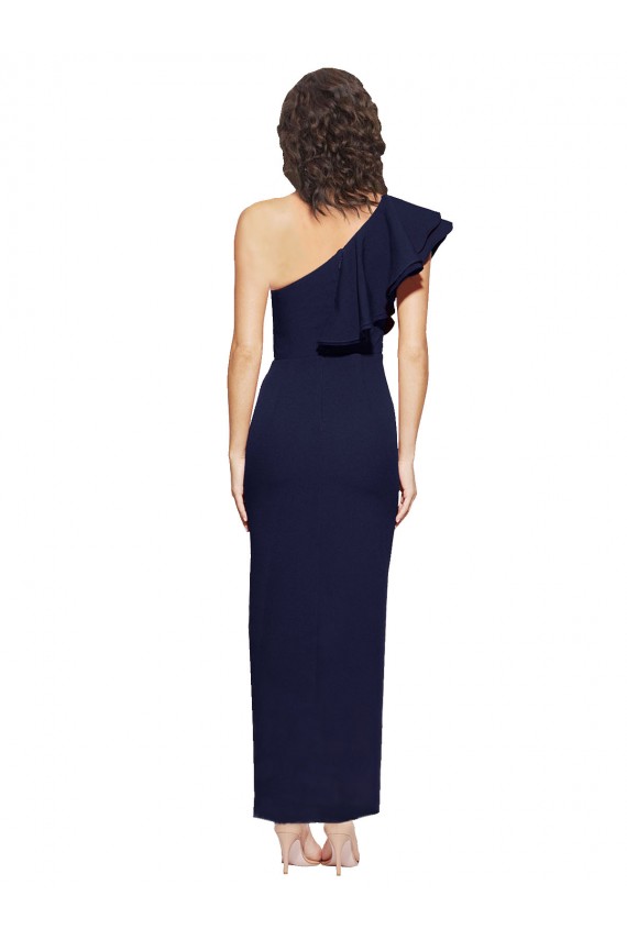 Site de Comprimento Chão Sem Mangas Crepe Esticado Marinha Negra Bainha Sem Mangas Um Ombro Vestidos de Madrinha / Vestidos de Noite / Vestidos de Festa