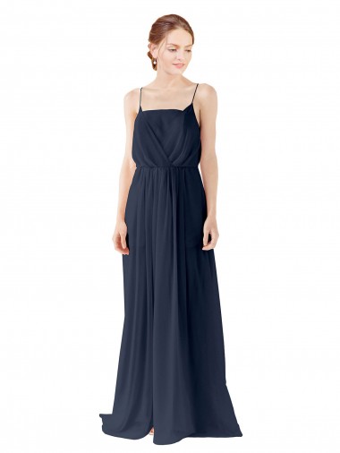Site de Comprimento Chão Sem Mangas Chiffon Marinha Negra Linha A Sem Mangas Alças finas Vestidos de Festa