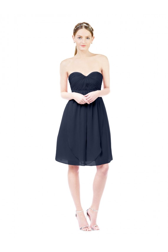 Site de Comprimento Joelho Sem Mangas Chiffon Marinha Negra Linha A Vestidos de Madrinha / Vestidos de Cocktail