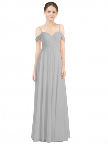 Site de Comprimento Chão Sem Mangas Chiffon Prata Linha A Sem Mangas Fora do Ombro Vestidos de Madrinha
