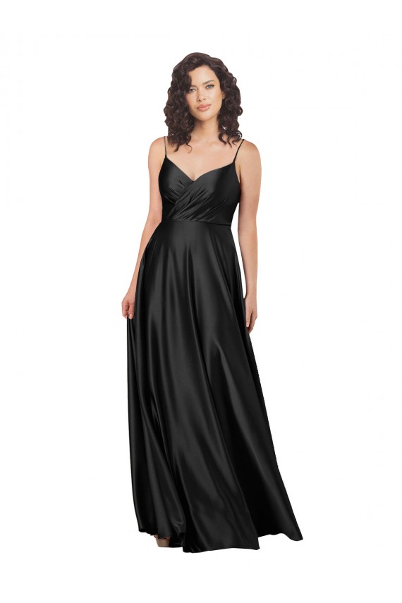 Site de Comprimento Chão Sem Mangas Cetim Sedoso Preto Linha A Sem Mangas Decote V Longo Lombar Vestidos de Madrinha / Vestidos de Noite / Vestidos de Festa