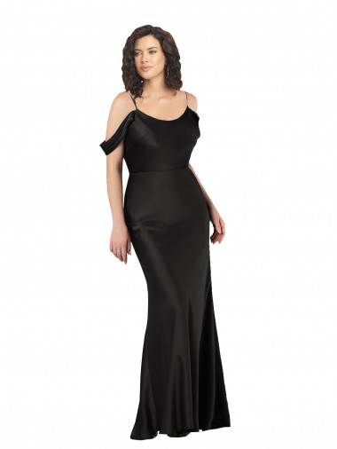 Site de Comprimento Chão Sem Mangas Cetim Sedoso Preto Linha A Sem Mangas Fora do Ombro Vestidos de Madrinha / Vestidos de Noite / Vestidos de Festa