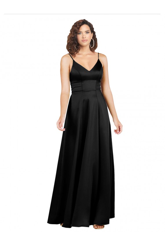 Site de Comprimento Chão Sem Mangas Cetim Sedoso Preto Linha A Vestidos de Madrinha / Vestidos de Noite / Vestidos de Festa