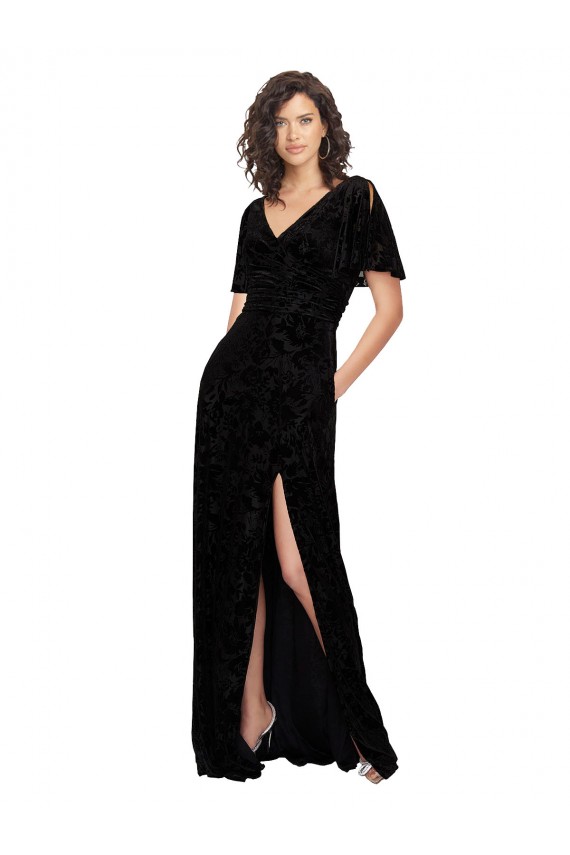 Site de Comprimento Chão Mangas Curtas, Mangas Divididas Veludo Floral & Veludo Elástico Preto Linha A Vestidos de Madrinha