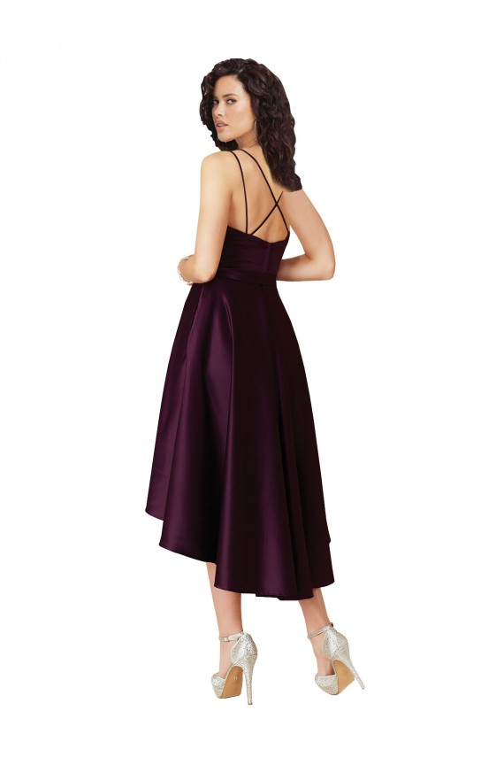 Site de Alto Baixo Sem Mangas Cetim Uva Linha A Vestidos de Madrinha / Vestidos de Festa