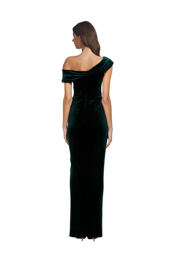 Site de Alto Baixo Sem Mangas Veludo Elástico Verde Escuro Bainha Vestidos de Madrinha / Vestidos de Noite / Vestidos de Festa